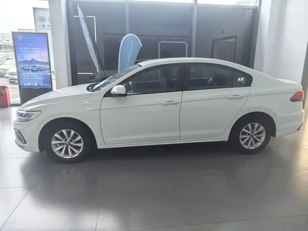 Volkswagen Bora — миниатюра 2