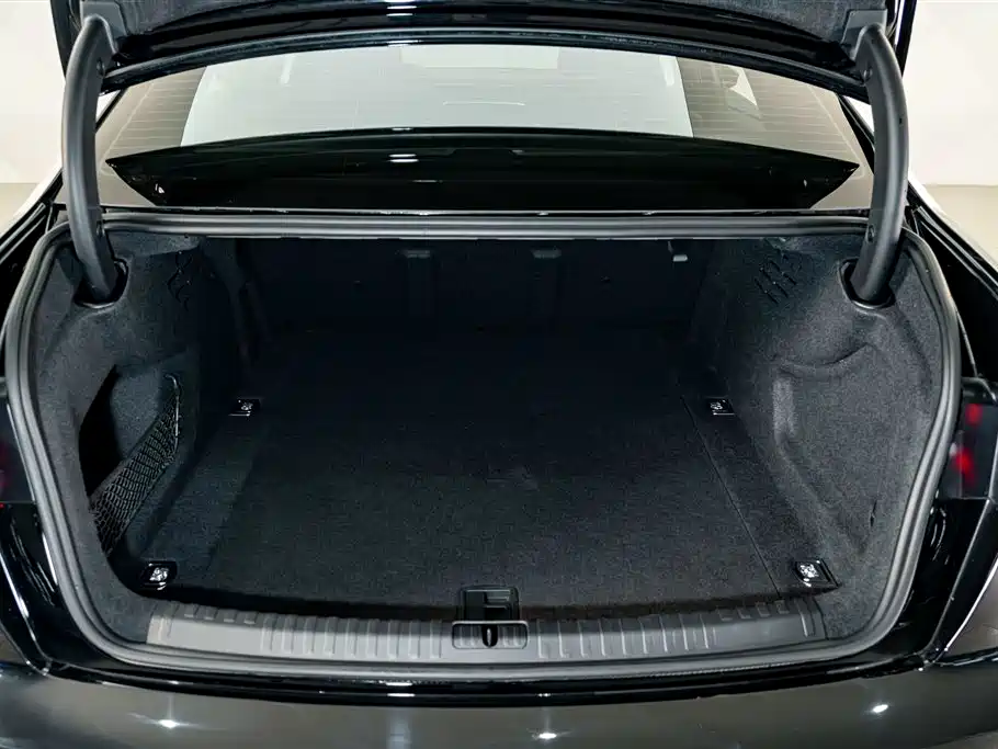 Audi A6L — миниатюра 24