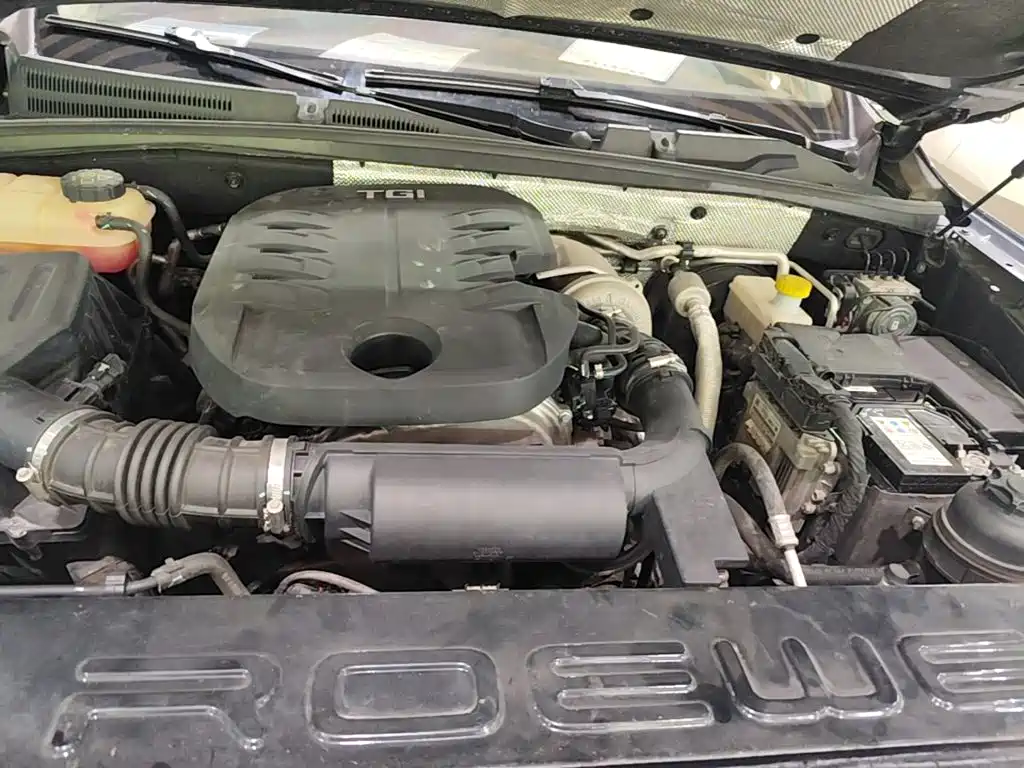 Roewe RX8 — миниатюра 20