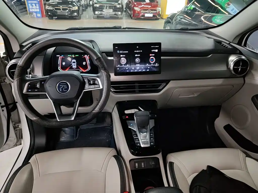 BYD Yuan Pro — миниатюра 13