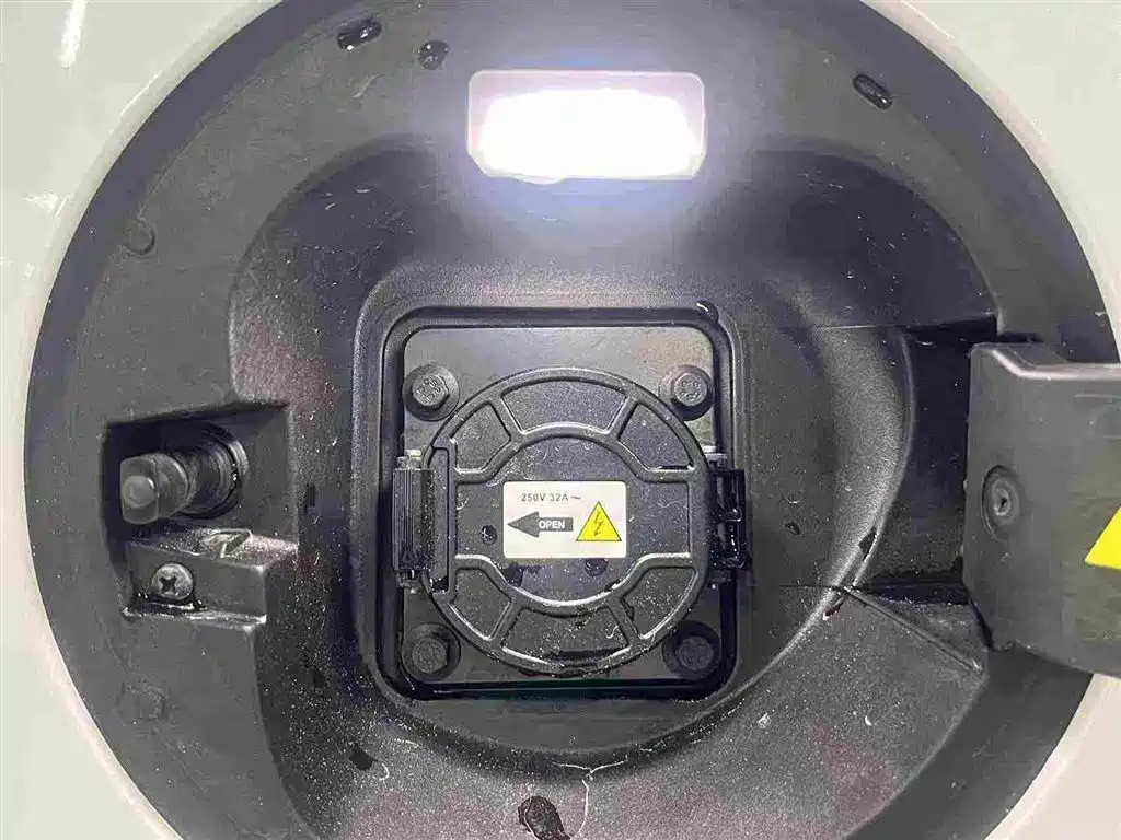 BYD PLUS New Energy — миниатюра 25