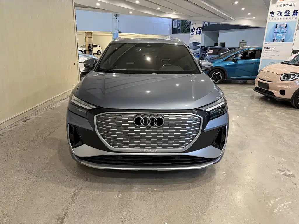 Audi Q4 e-tron — миниатюра 2