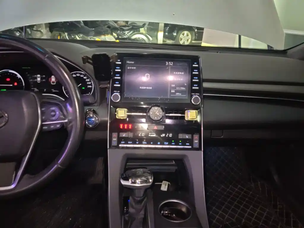 Toyota Avalon — миниатюра 13