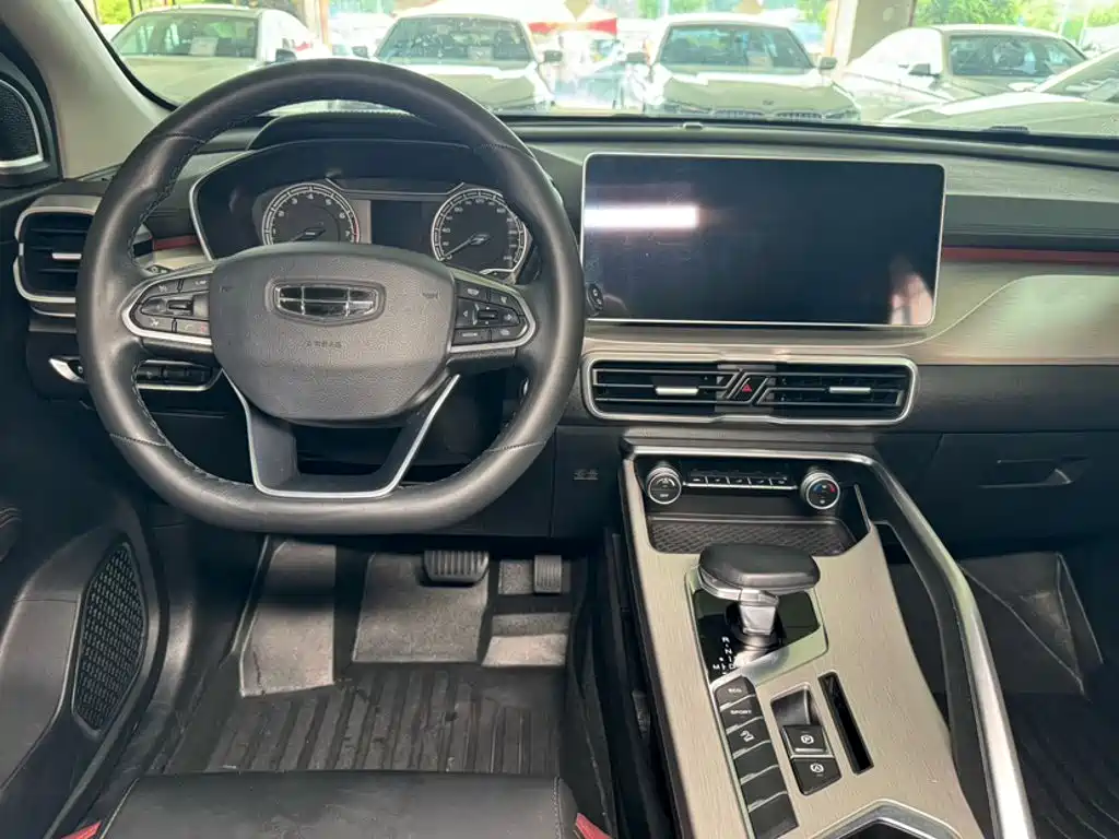 Geely Binyue — миниатюра 6