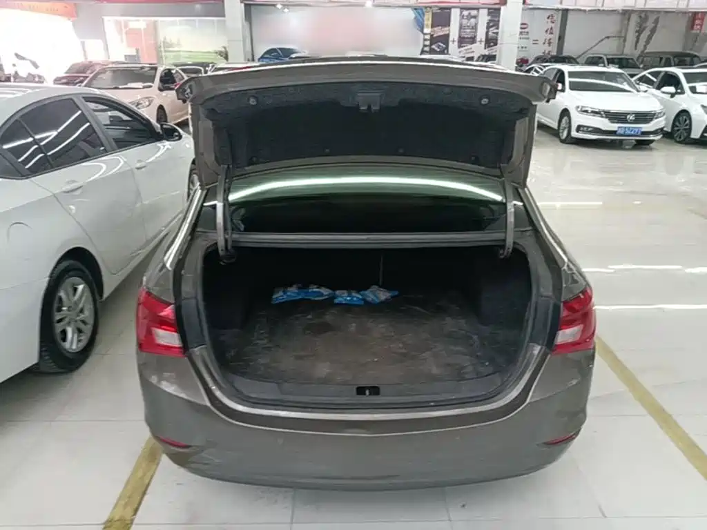 Buick Excelle — миниатюра 19