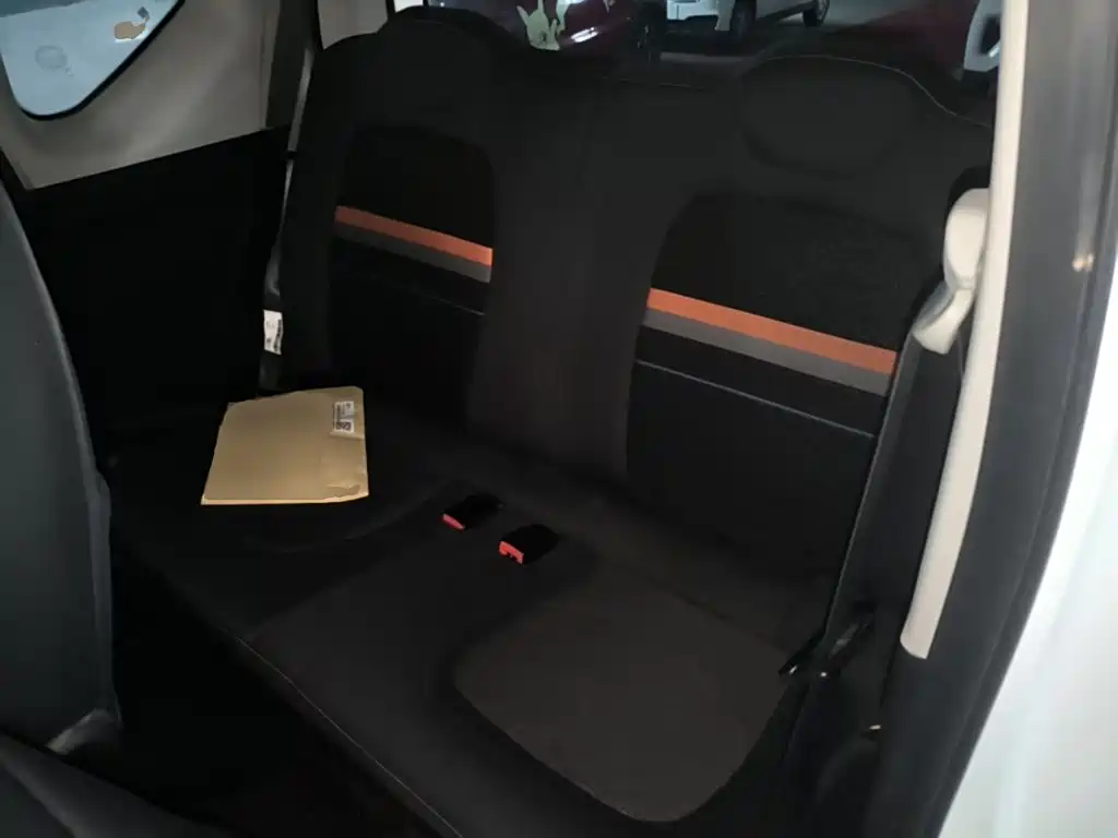 Wuling MINIEV — миниатюра 17