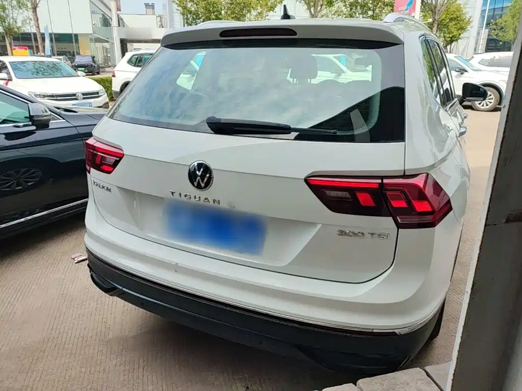 Volkswagen Tiguan L — миниатюра 7