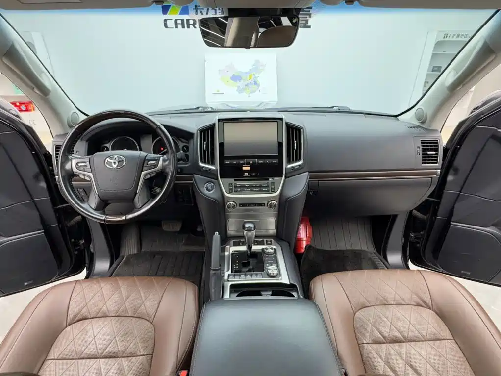 Toyota Land Cruiser — миниатюра 12
