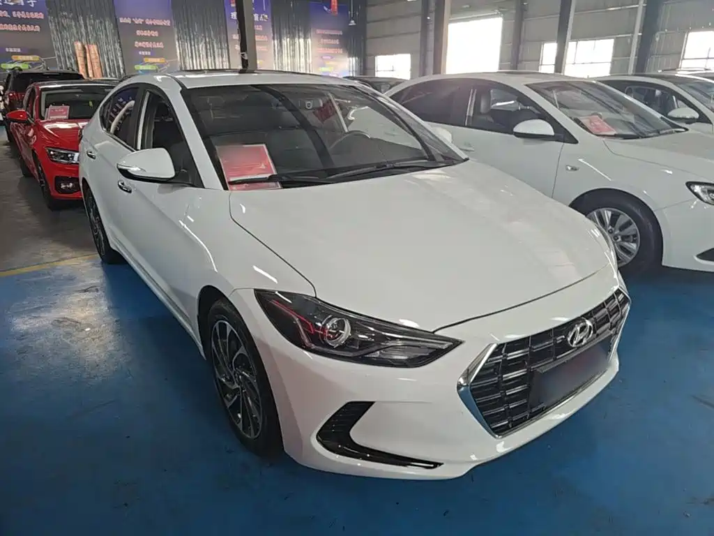 Hyundai Elantra — миниатюра 4