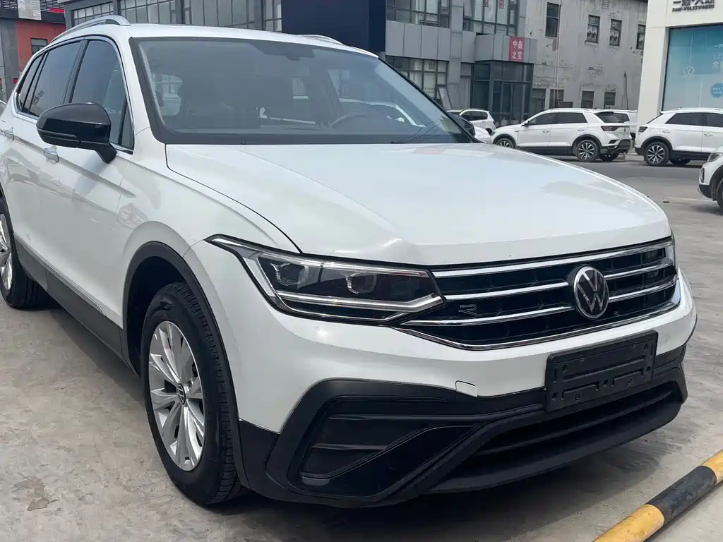 Volkswagen Tiguan L — миниатюра 3