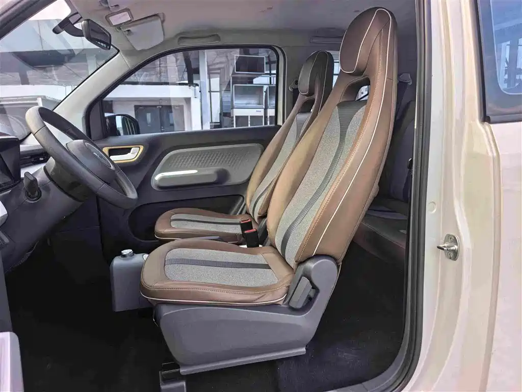 Wuling MINIEV — миниатюра 6