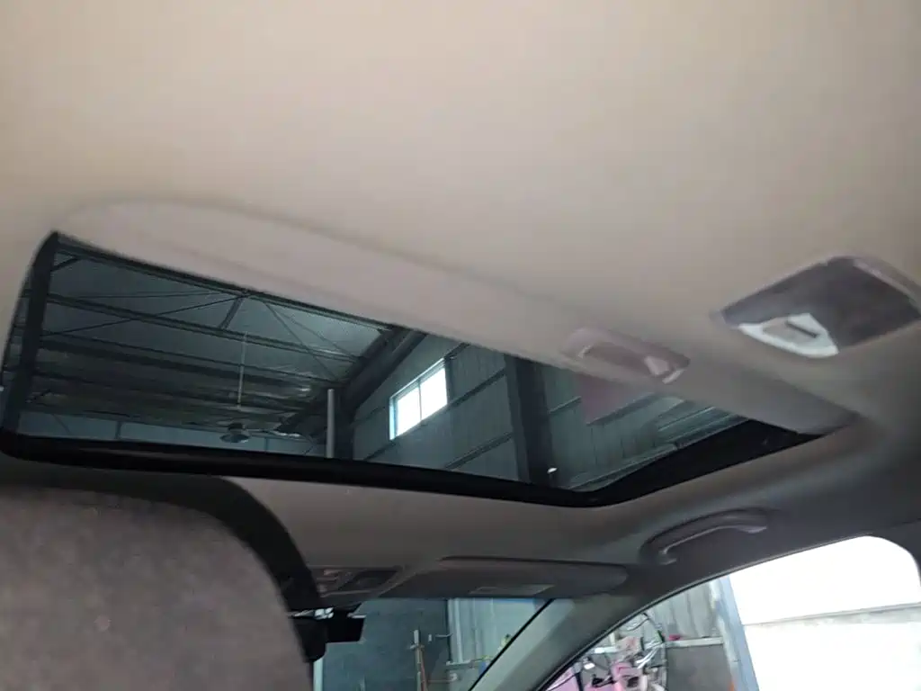 Hyundai Elantra Langdong — миниатюра 18