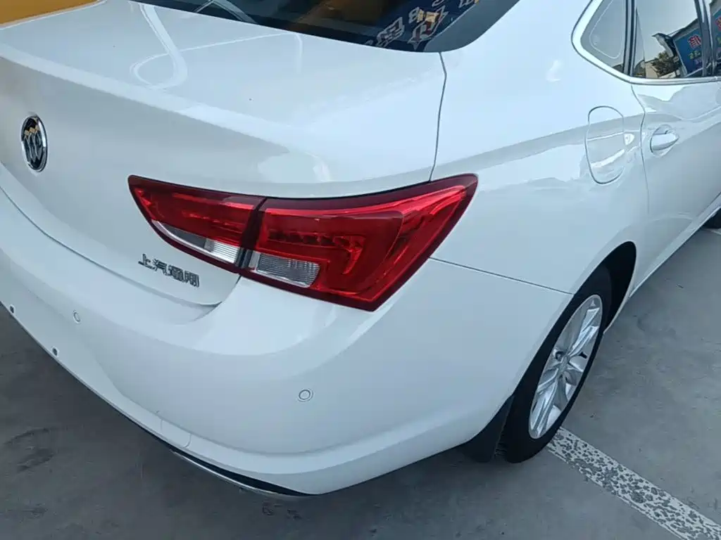 Buick Verano — миниатюра 8
