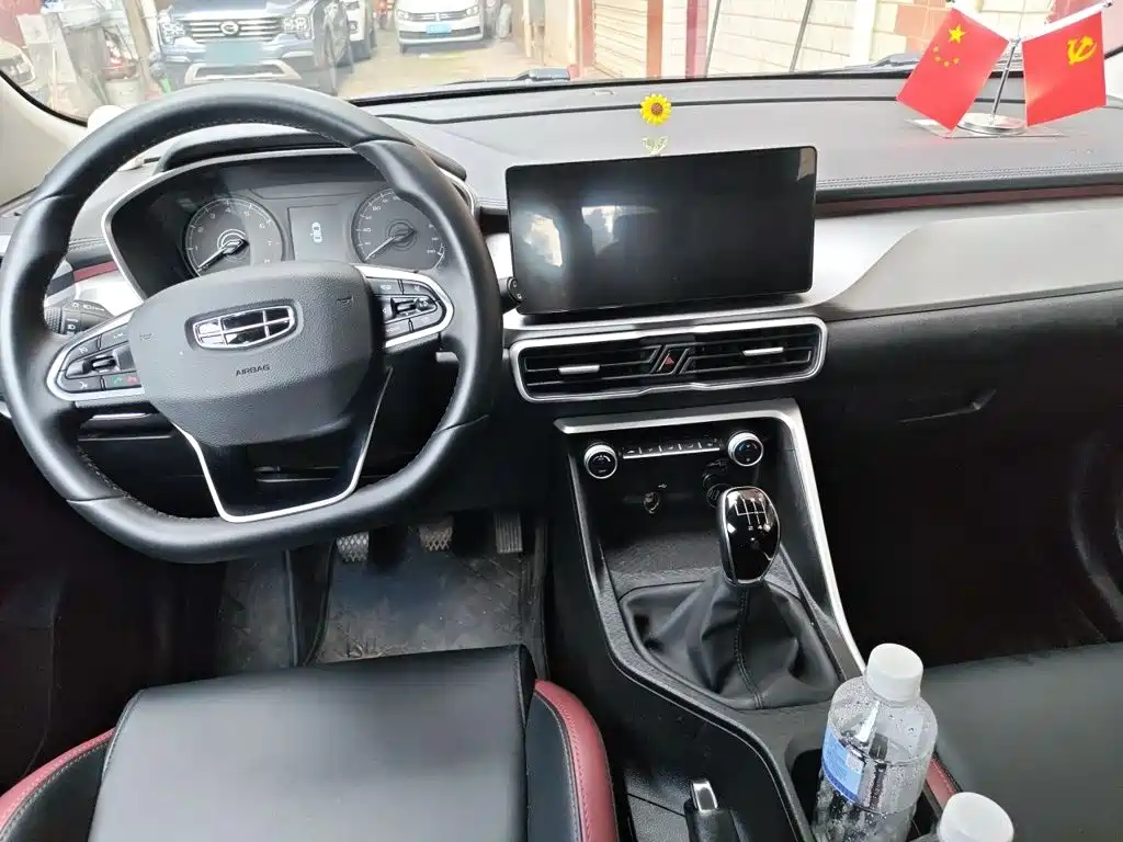 Geely Binyue — миниатюра 5