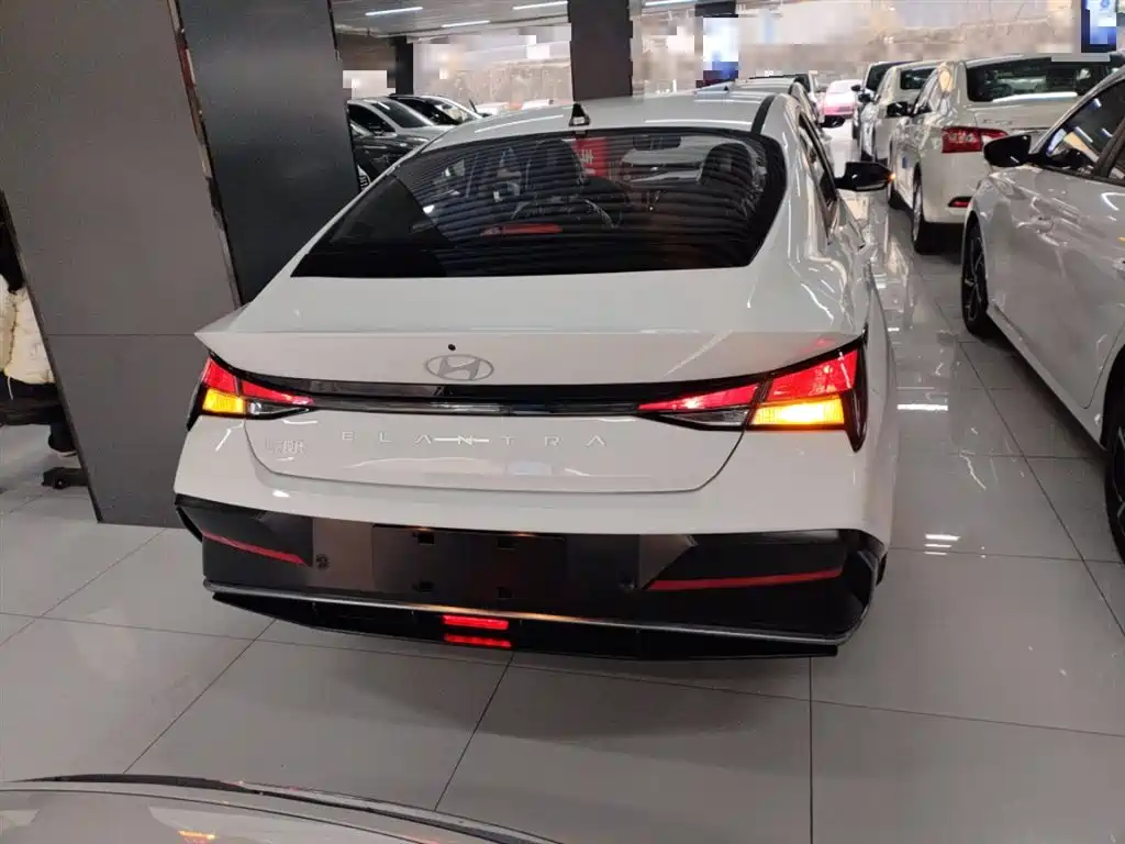 Hyundai Elantra 2023 1.5L CVT GLX Elite