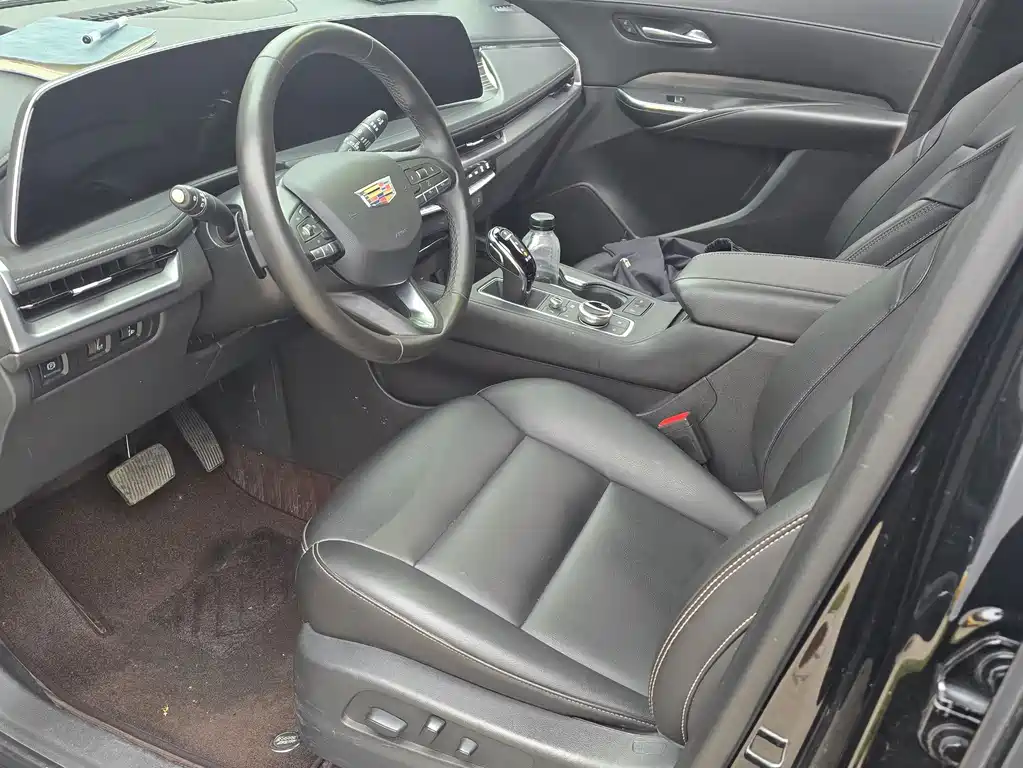 Cadillac XT4 — миниатюра 4