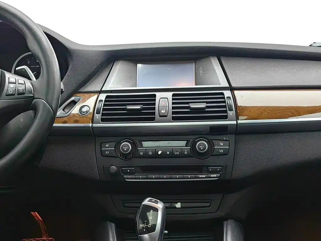 BMW X6 — миниатюра 21