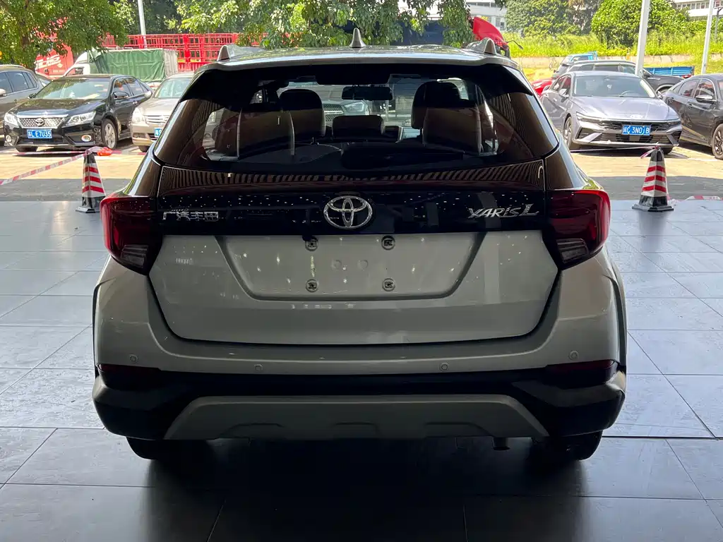 Toyota Yaris L — миниатюра 12