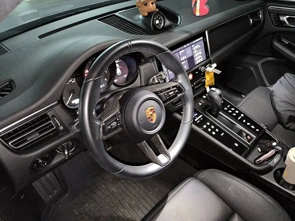 Porsche Macan — миниатюра 11
