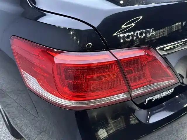 Toyota Camry — миниатюра 16