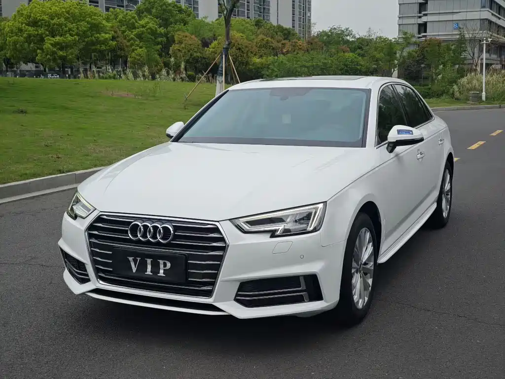 Audi A4L 2019