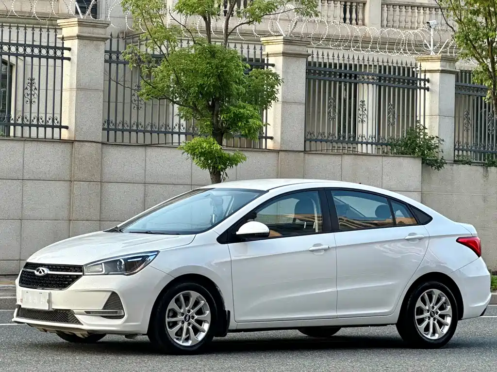 Chery Arrizo 5