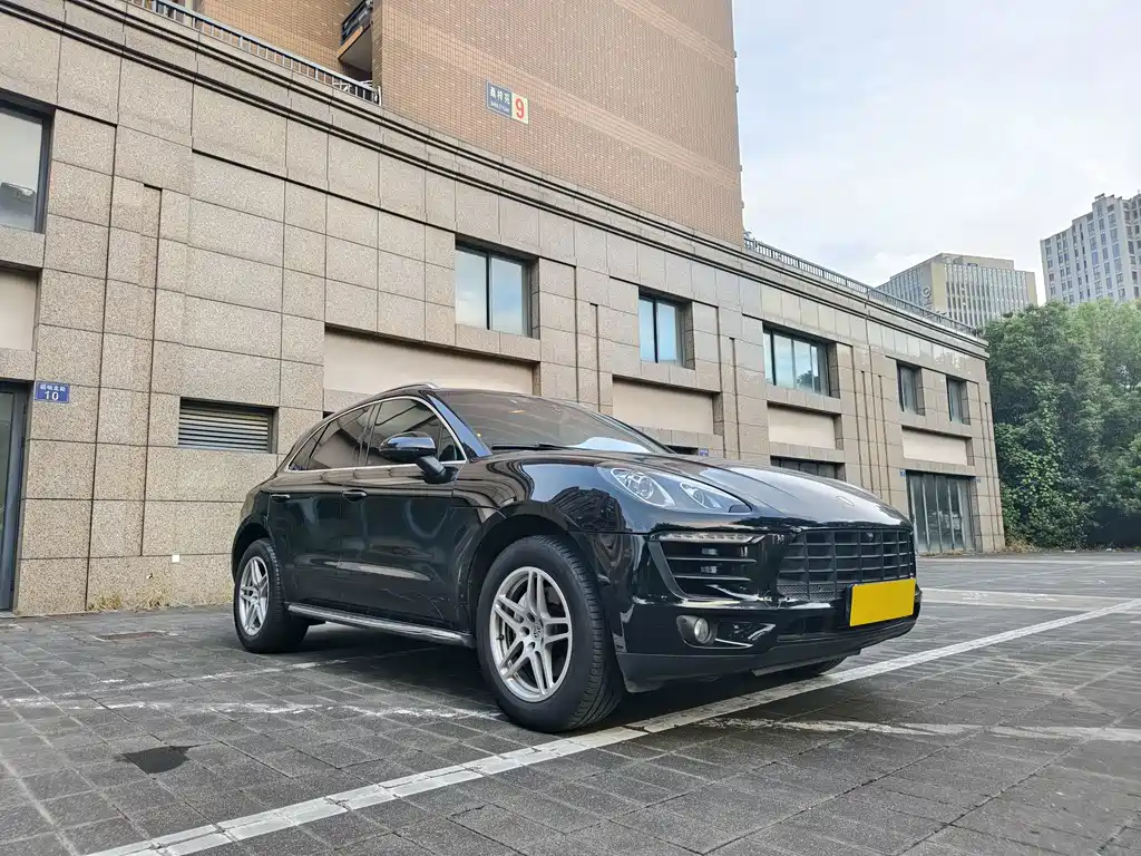 Porsche Macan — миниатюра 2