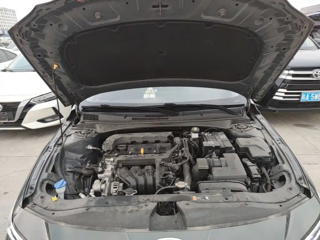 Hyundai Elantra — миниатюра 20