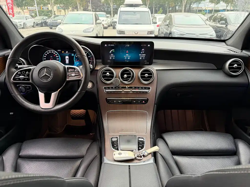Mercedes-Benz GLC — миниатюра 9