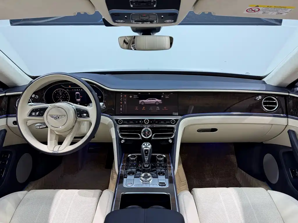 Bentley Flying Spur PHEV — миниатюра 7