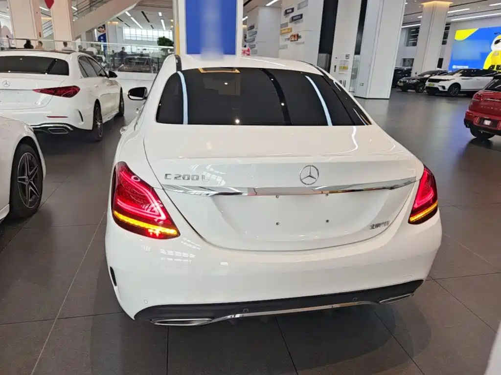 Mercedes-Benz C-Class — миниатюра 6