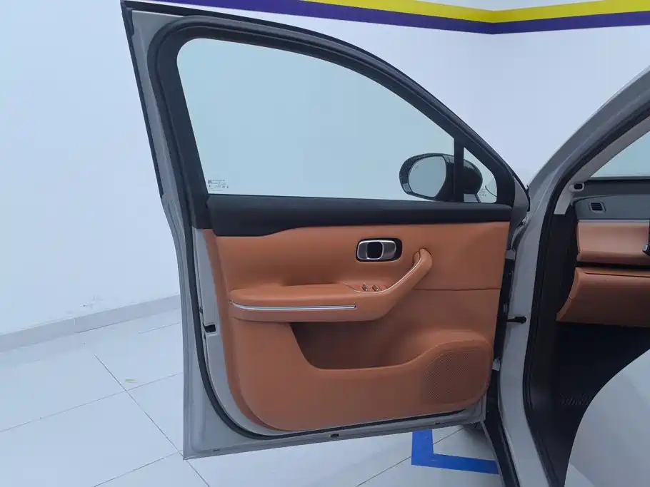 Leapmotor Leapmotor C10 — миниатюра 7