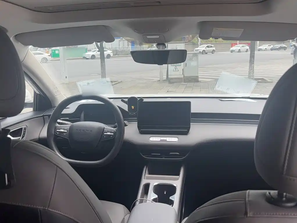 Roewe Young Wai D6 — миниатюра 18