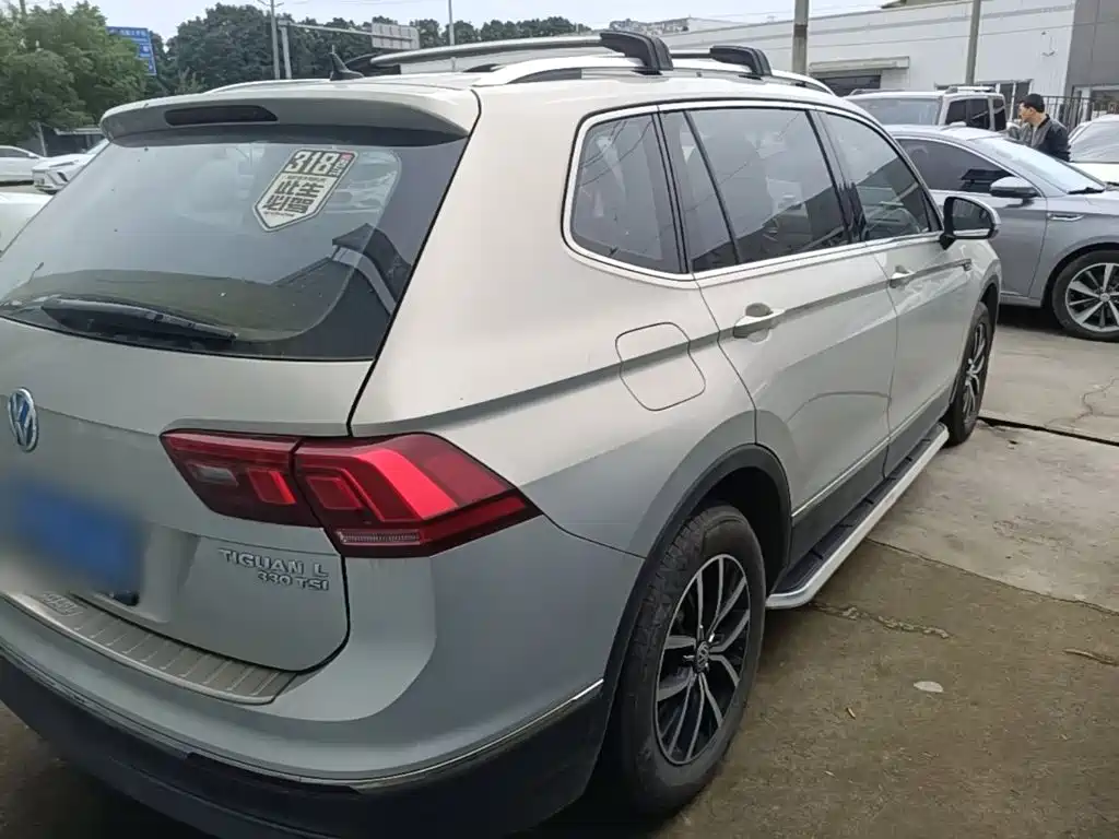 Volkswagen Tiguan L — миниатюра 7