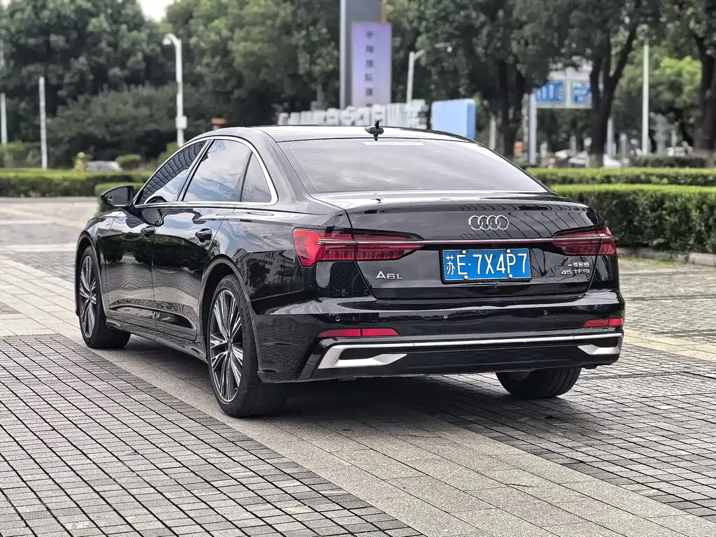 Audi A6L — миниатюра 6