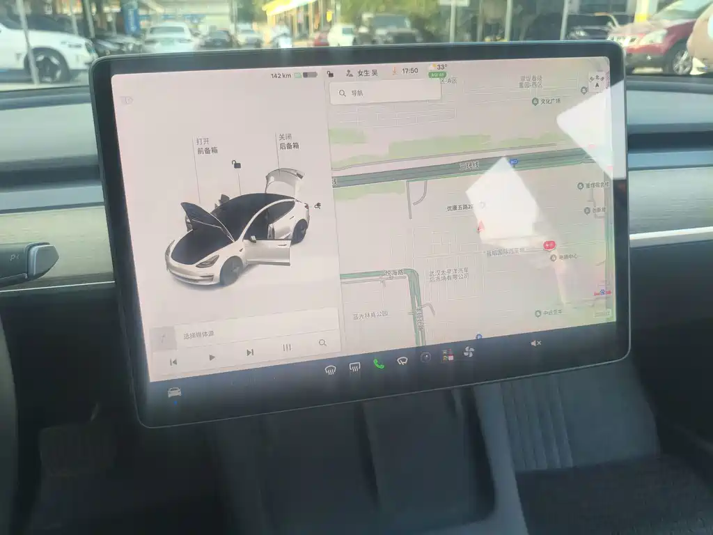 Tesla Model 3 — миниатюра 9