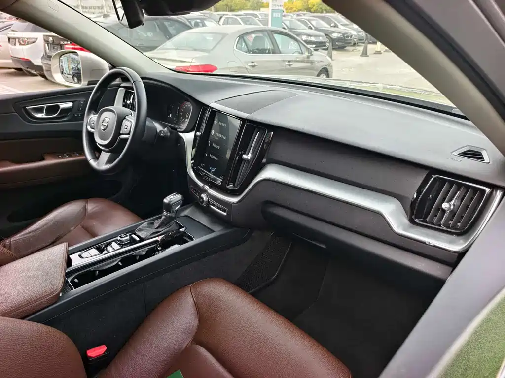 Volvo XC60 — миниатюра 16