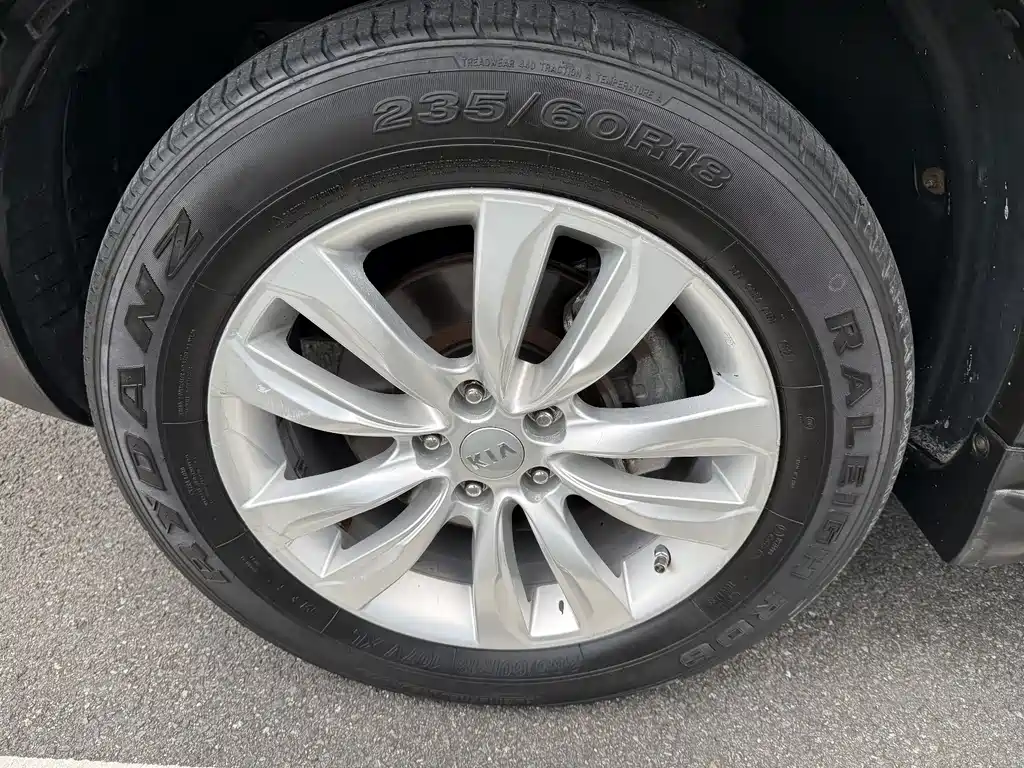 Kia Sorento — миниатюра 19
