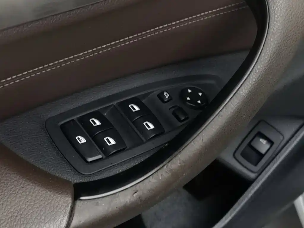 BMW X1 — миниатюра 9