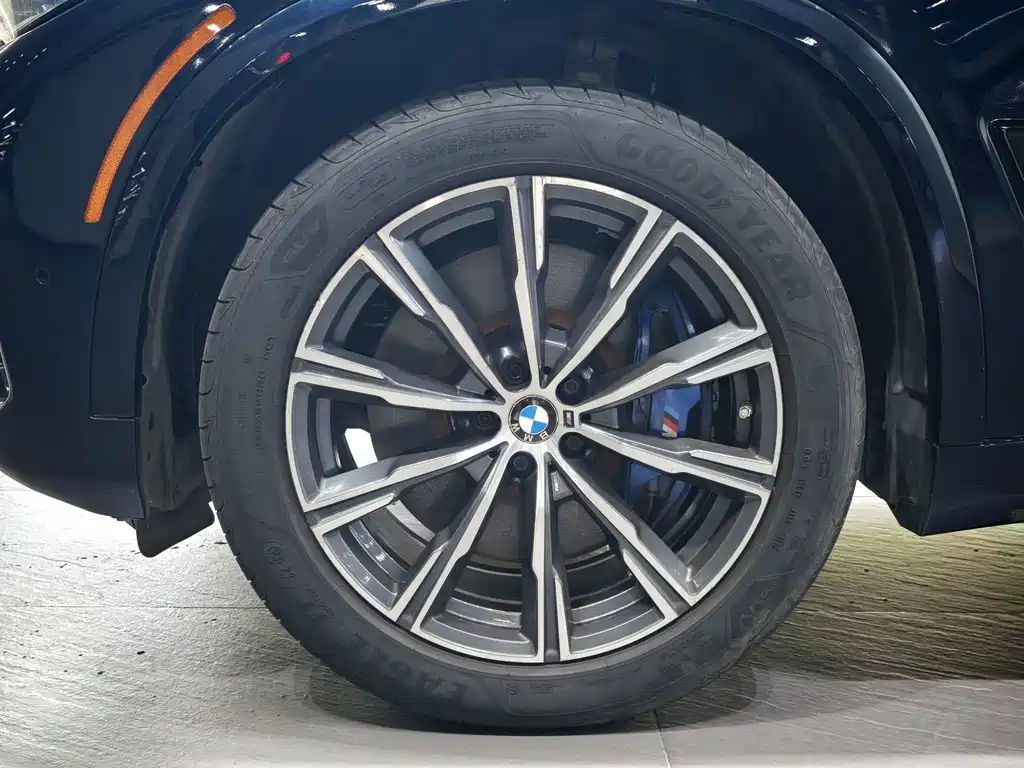 BMW X5 (Import) — миниатюра 3