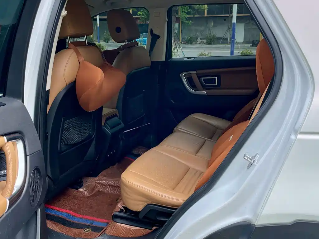 Land Rover Discovery Sport — миниатюра 9