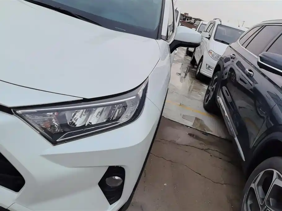 TOYOTA RAV4 RONGFANG