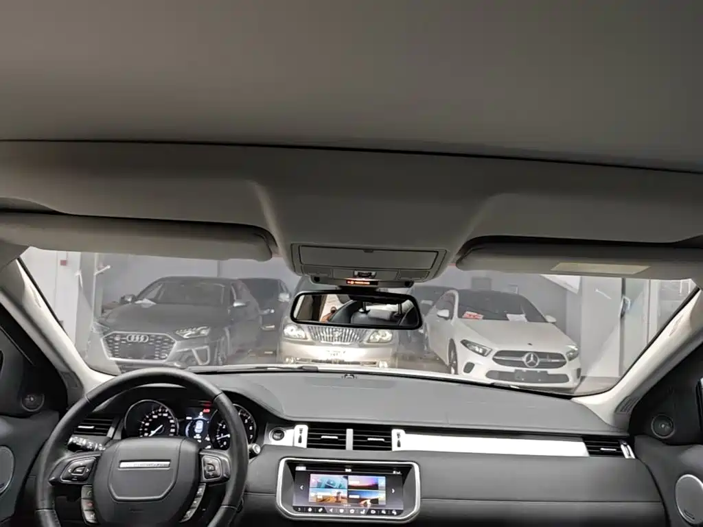 Land Rover Evoque — миниатюра 18