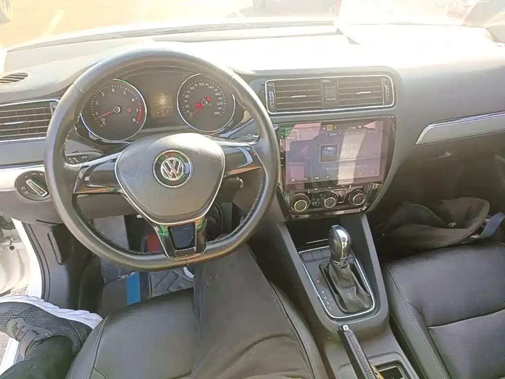 Volkswagen Sagitar — миниатюра 10