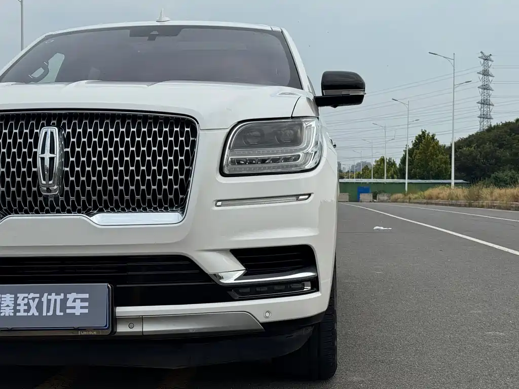 Lincoln Navigator — миниатюра 5
