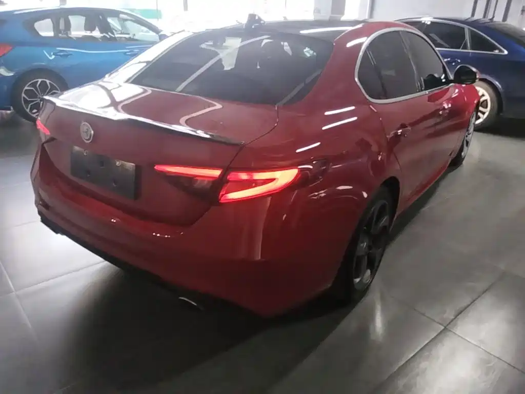 Alfa Romeo Giulia — миниатюра 7