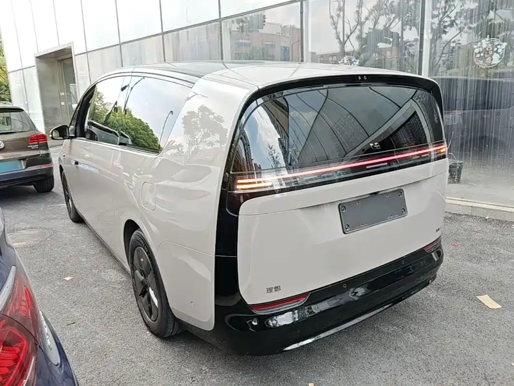 Li Auto Li MEGA — миниатюра 5