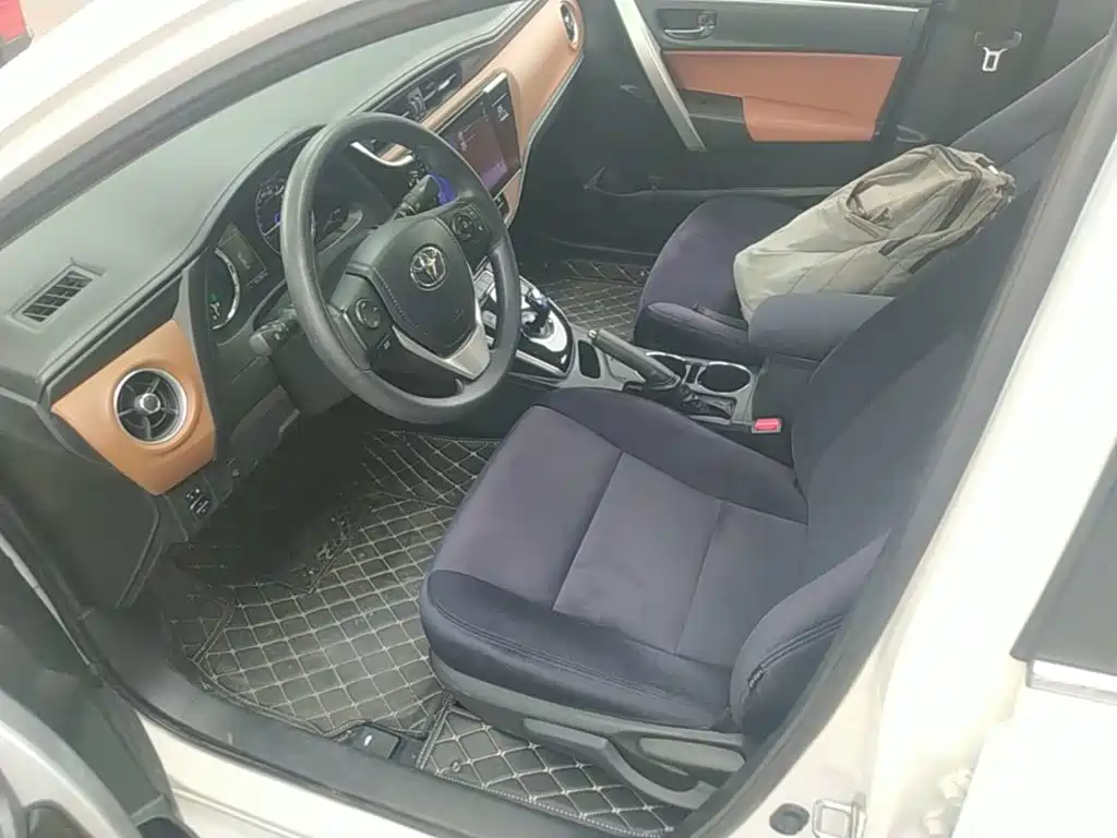 Toyota Corolla Hybrid — миниатюра 15