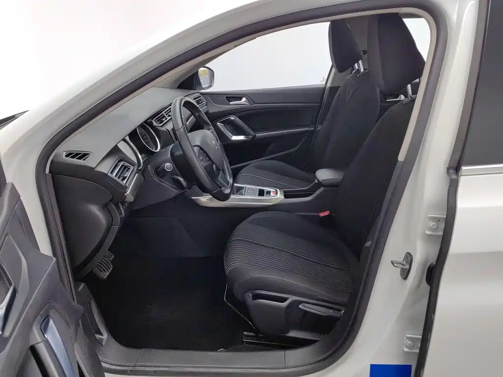 Peugeot 408 — миниатюра 10