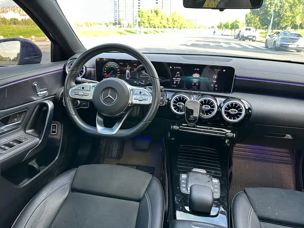 Mercedes-Benz A-Class — миниатюра 16